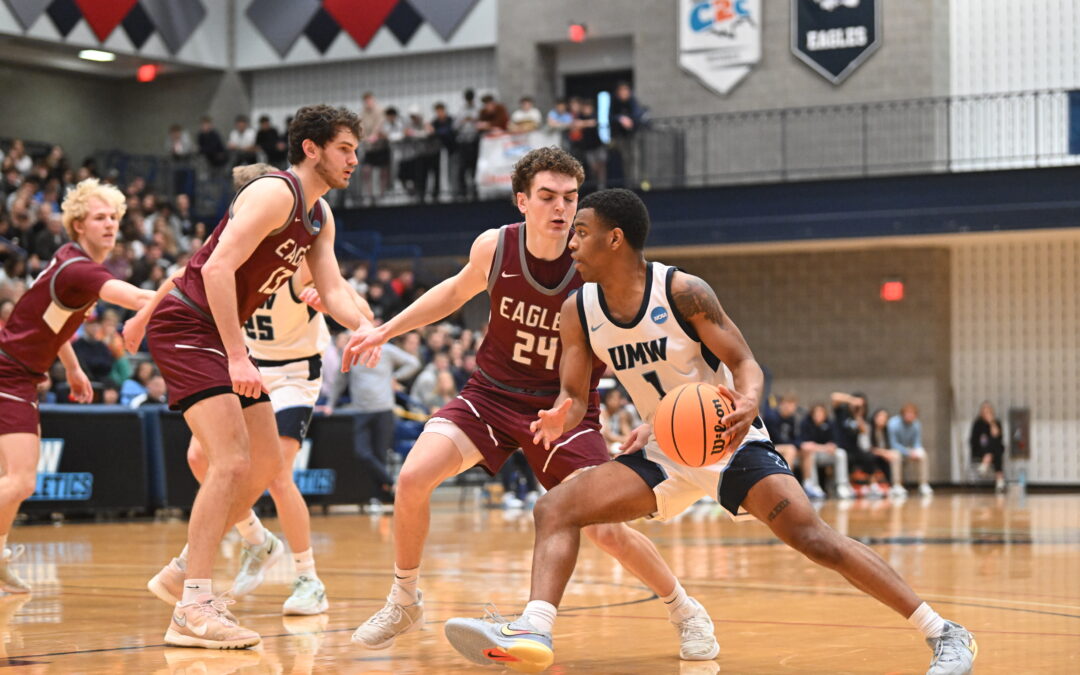 Chicago on their mind: Perplexed by snub, Robinson propels Eagles to Elite 8 appearance