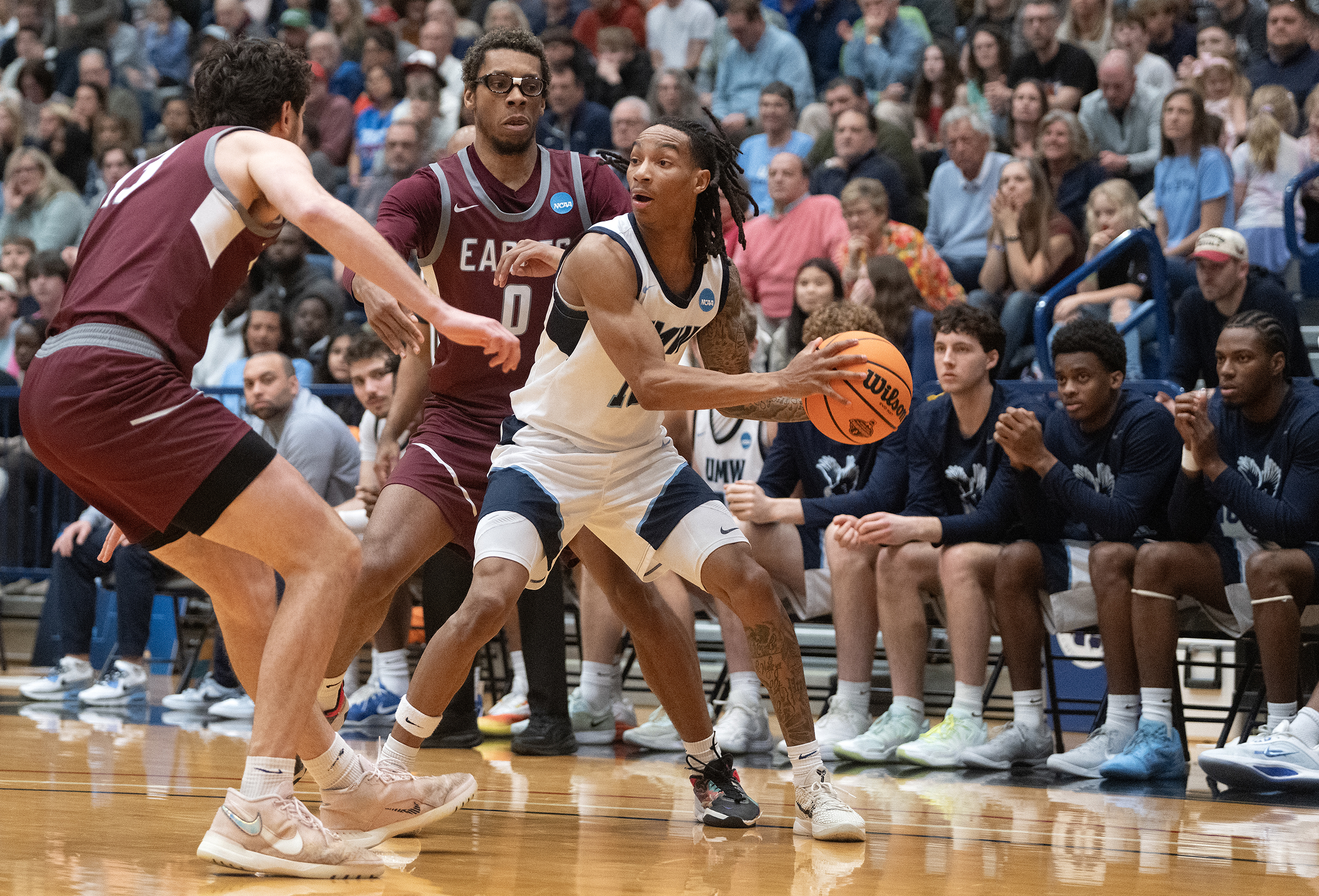 Mary Washington (73) Wisconsin-La Crosse (68)