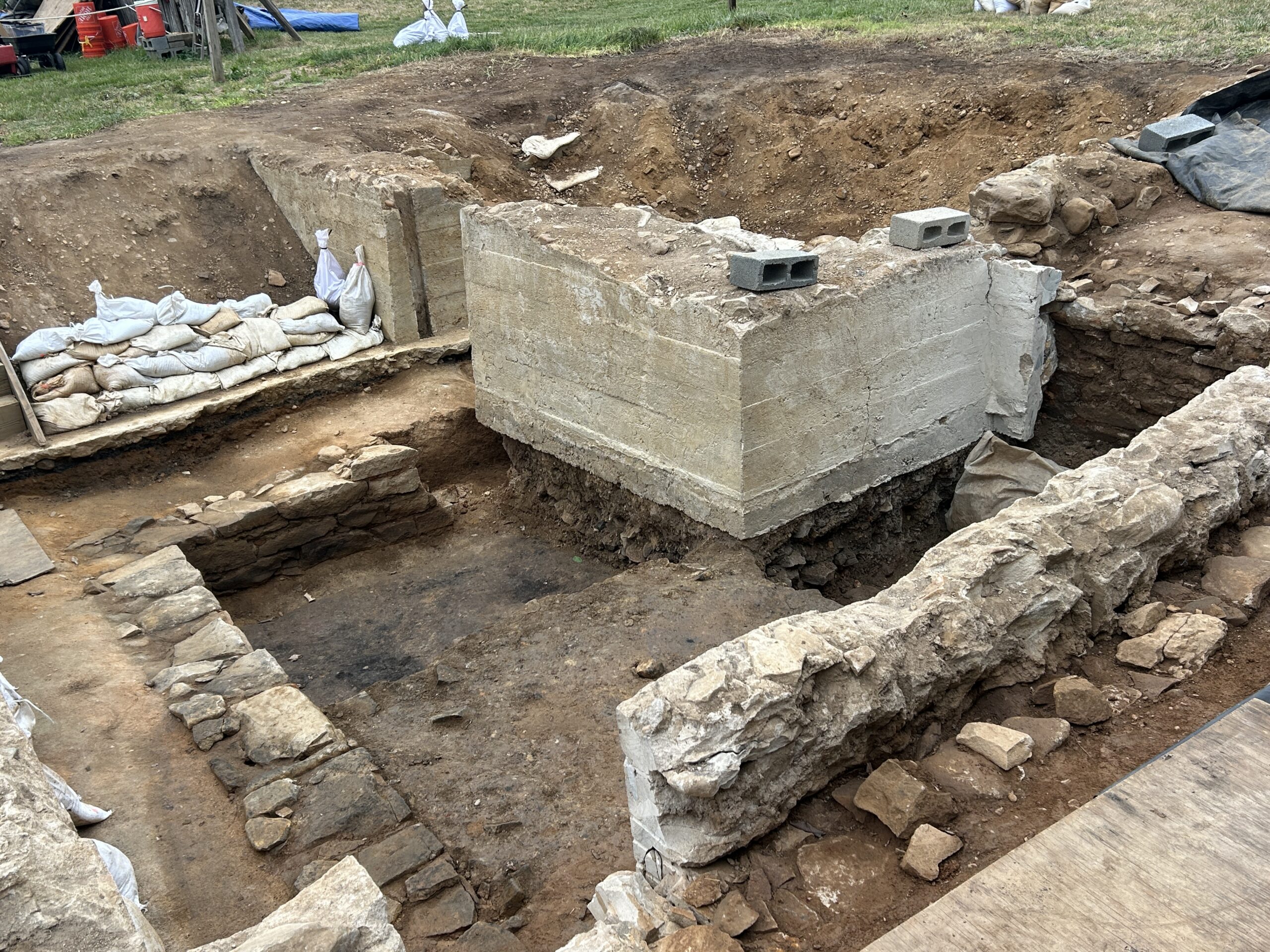 Dig3 Pattern dig3 - Fredericksburg Free Press