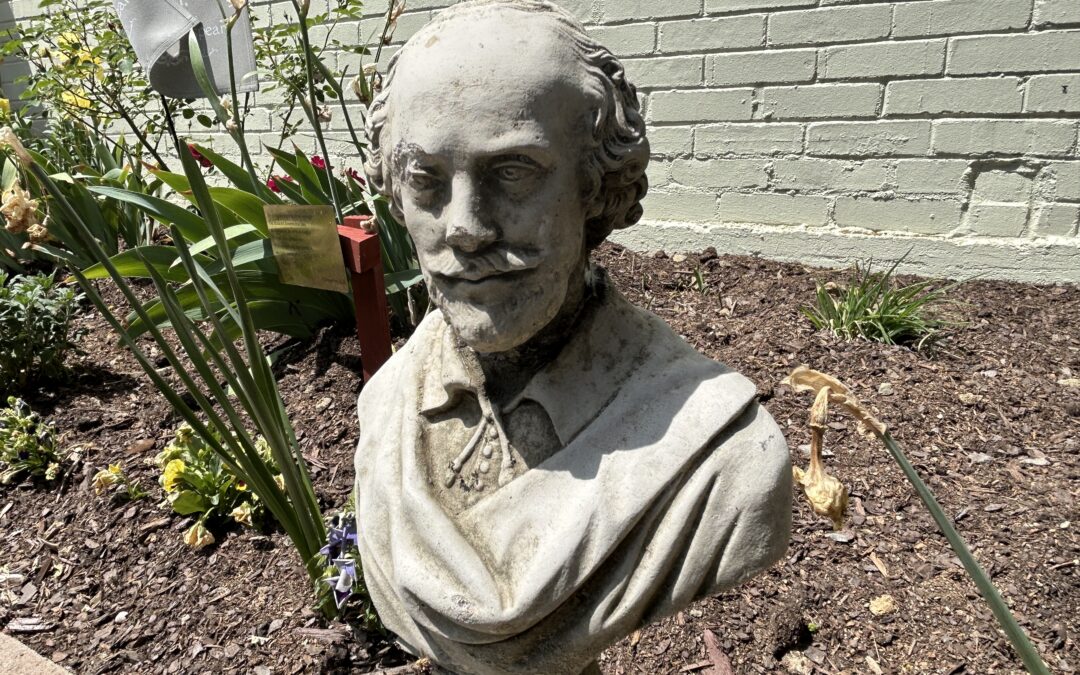 WATCH:  Sunday sounds: VOICES perform at Shakespeare Garden