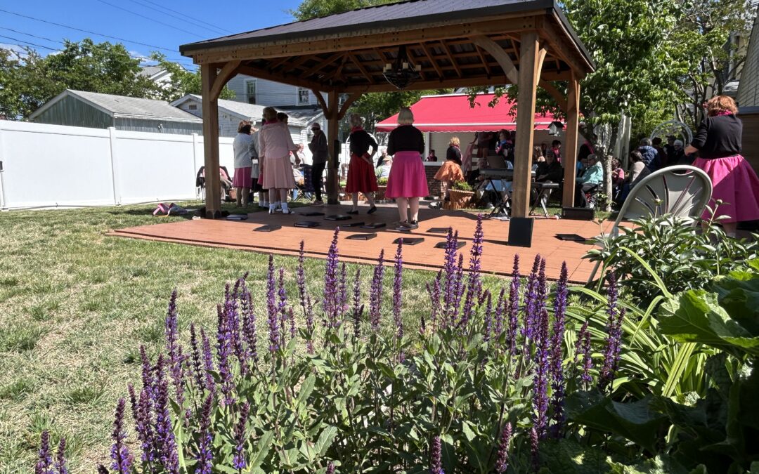 PHOTOS:  Fredericksburg garden blends music and Shakespeare