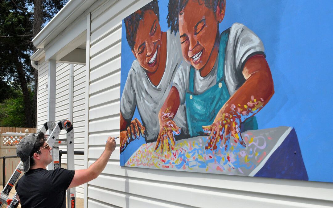 New mural goes up at Dorothy Hart Community Center